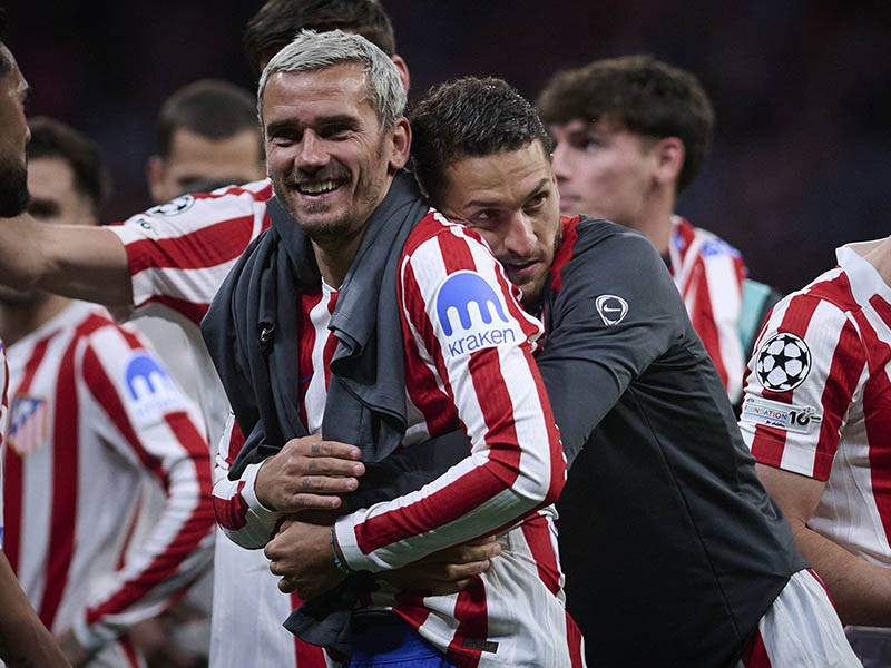 Atletico Madrid edge Barcelona in dramatic tie to book semi-final place