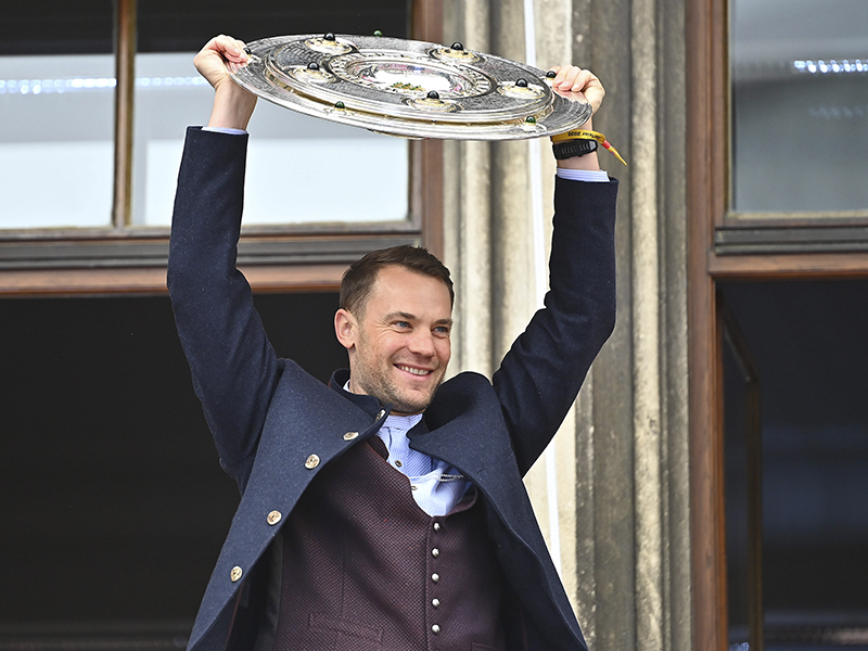Neuer returns from retirement to lead Germany at World Cup