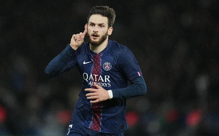 Kvaratskhelia brace helps Paris Saint-Germain thrash Rennes 5-0