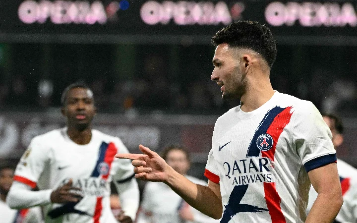 PSG climb to Ligue 1 summit with dramatic Metz win