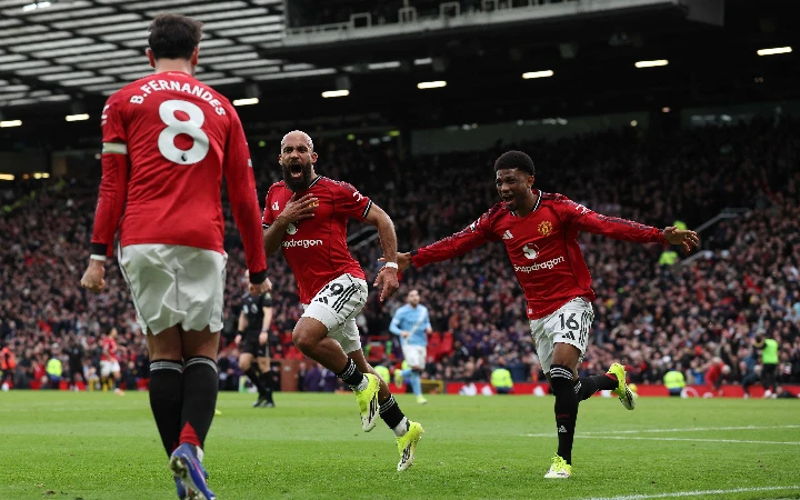 Man United stun City 2-0 in statement Manchester derby