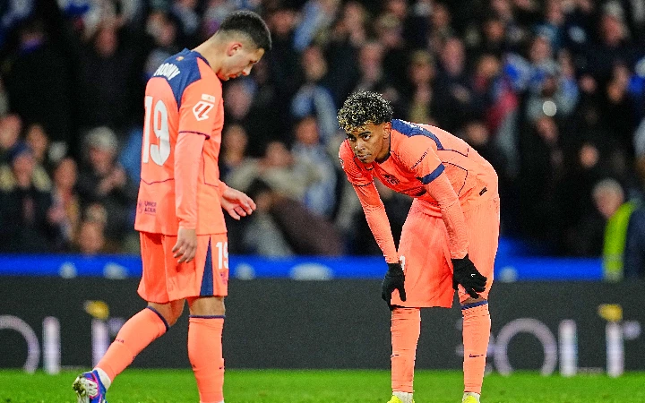 10-Man Barcelona Lose 2-1 at Real Sociedad Despite Rashford Strike