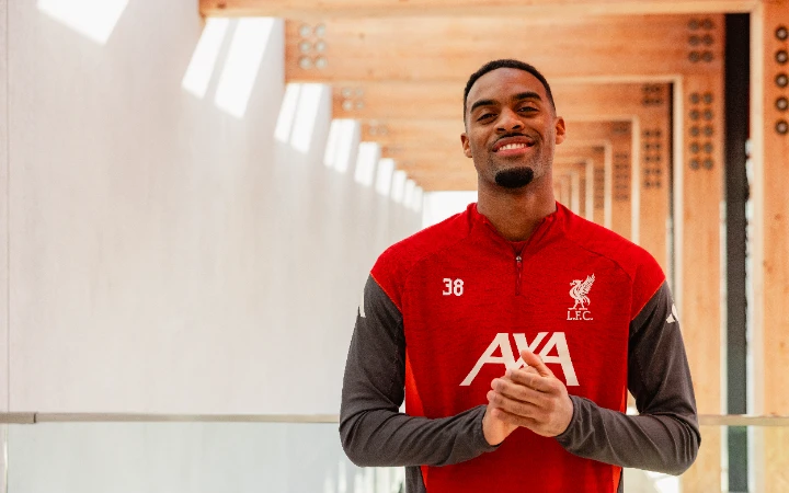 Gravenberch Commits Future to Liverpool Until 2032