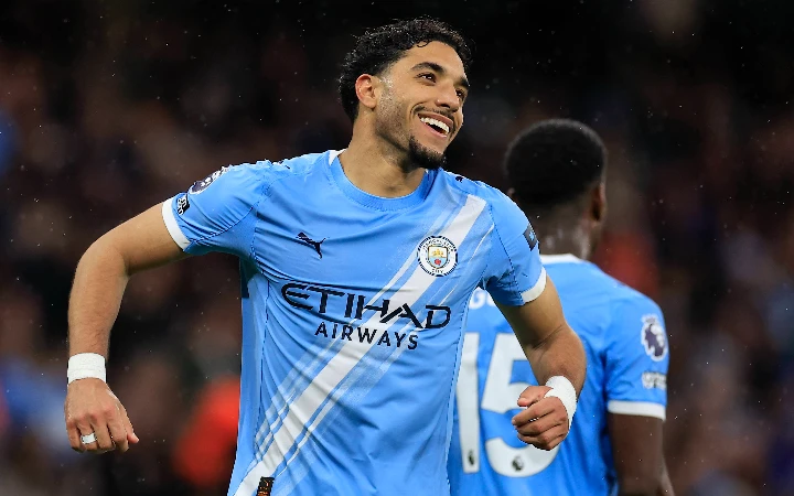 Man City close gap on Arsenal with comfortable Palace victory